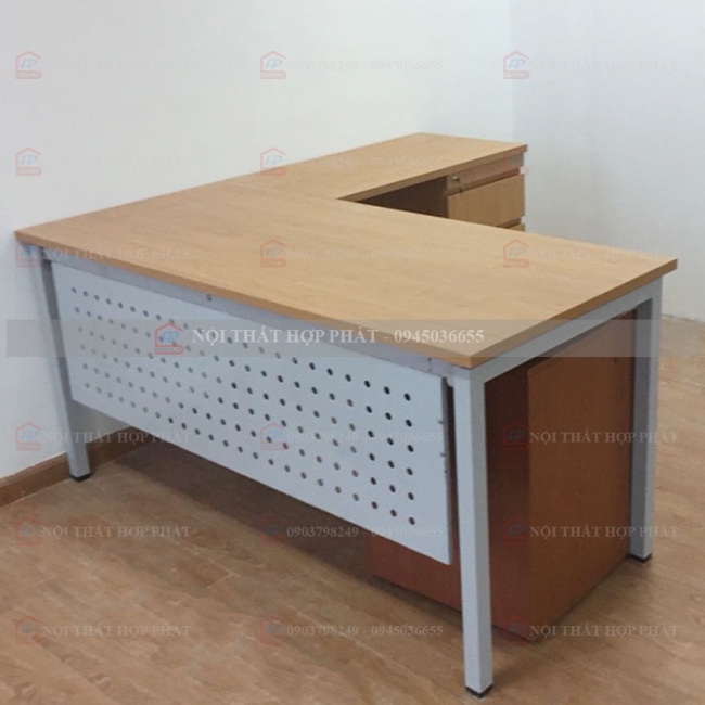 Bàn Làm Việc Chân Sắt BLVCS024 